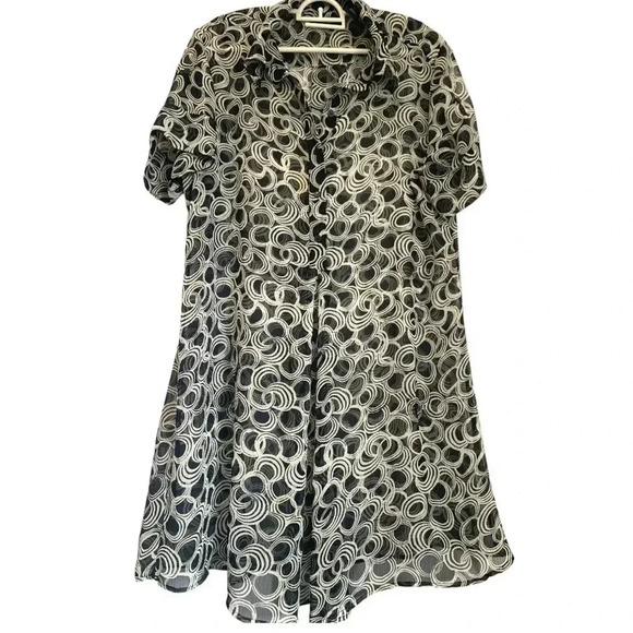 New York & Company semi sheer long tunic in a textured fabric NWOT - Picture 2 of 5